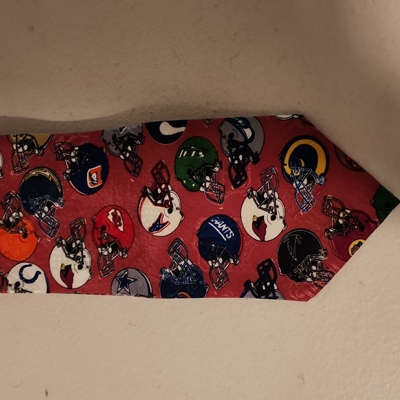 Team NFL Football Neck Tie - Picture 1 of 2